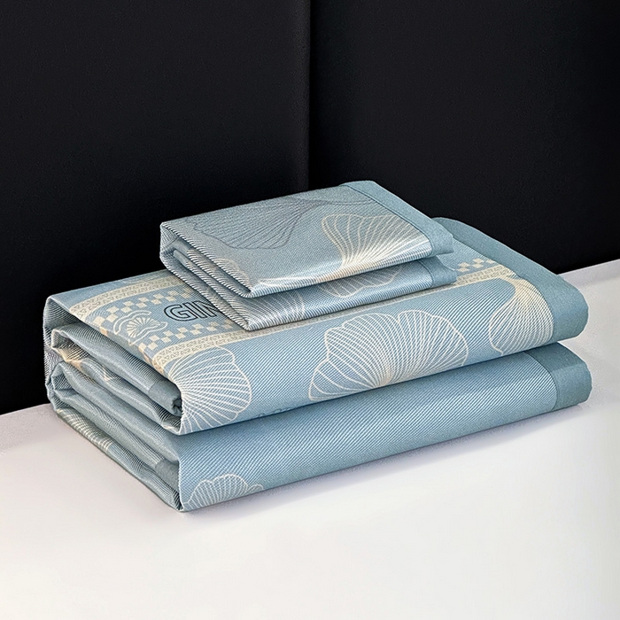 91家纺网 家纺一手货源 找家纺 全季家居 2025新款A类轻奢系列数码印花冰藤席凉席席子 杏叶语-天蓝 床席