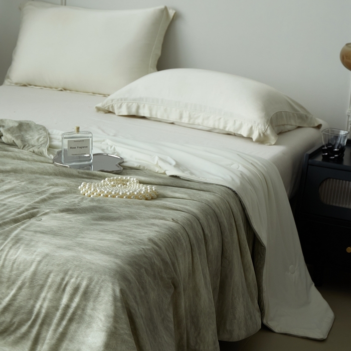 91家纺网 家纺一手货源 找家纺 佑先生 2025新款印花凉感被（锦氨） 烟雨蒙蒙-卡其