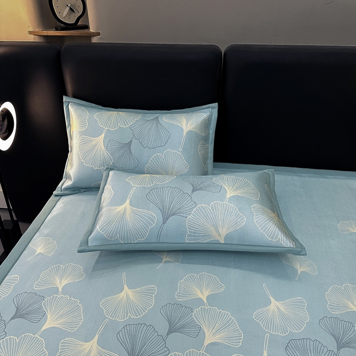 91家纺网 家纺一手货源 找家纺 全季家居 2025新款A类轻奢系列数码印花冰藤席凉席席子 杏叶语-天蓝 床席