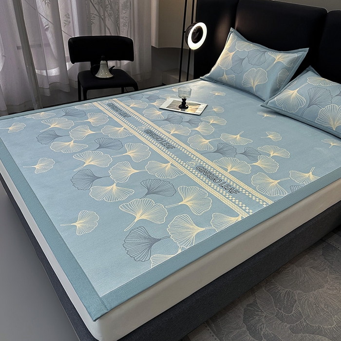 91家纺网 家纺一手货源 找家纺 全季家居 2025新款A类轻奢系列数码印花冰藤席凉席席子 杏叶语-天蓝 床席