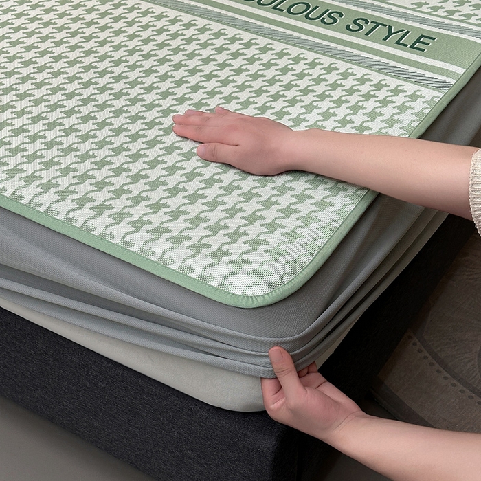 91家纺网 家纺一手货源 找家纺 全季家居 2025新款A类轻奢系列数码印花冰藤席凉席席子 千鸟格-浅绿 床笠