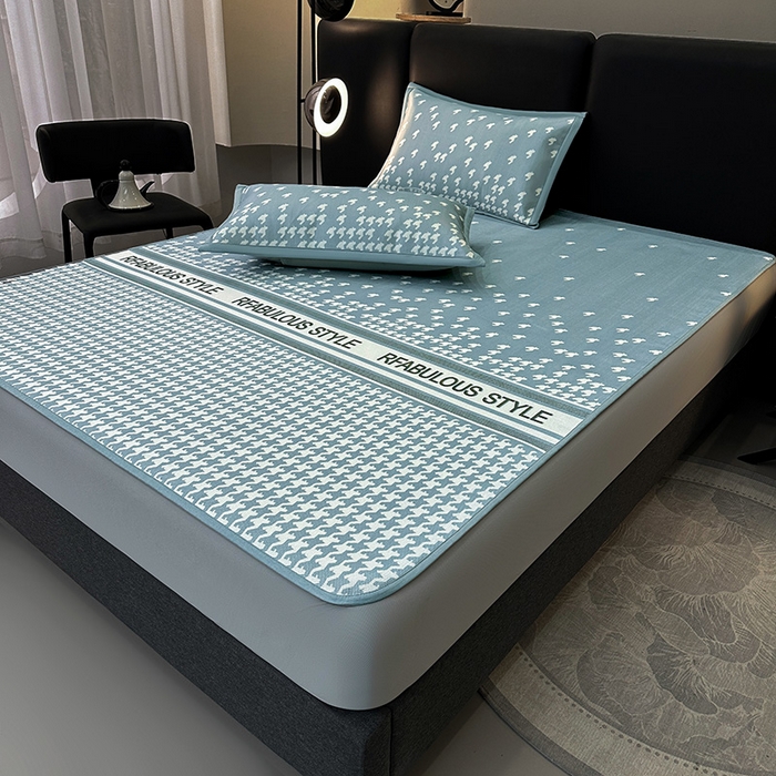 91家纺网 家纺一手货源 找家纺 全季家居 2025新款A类轻奢系列数码印花冰藤席凉席席子 千鸟格-深蓝 床笠