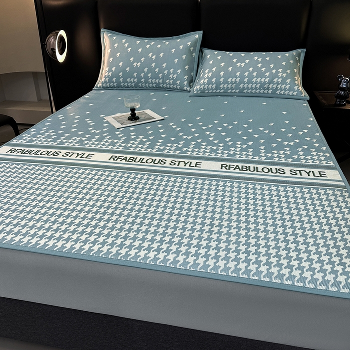 91家纺网 家纺一手货源 找家纺 全季家居 2025新款A类轻奢系列数码印花冰藤席凉席席子 千鸟格-深蓝 床笠