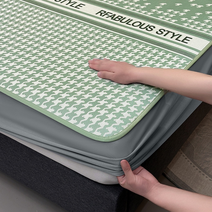 91家纺网 家纺一手货源 找家纺 全季家居 2025新款A类轻奢系列数码印花冰藤席凉席席子 千鸟格-水绿 床笠