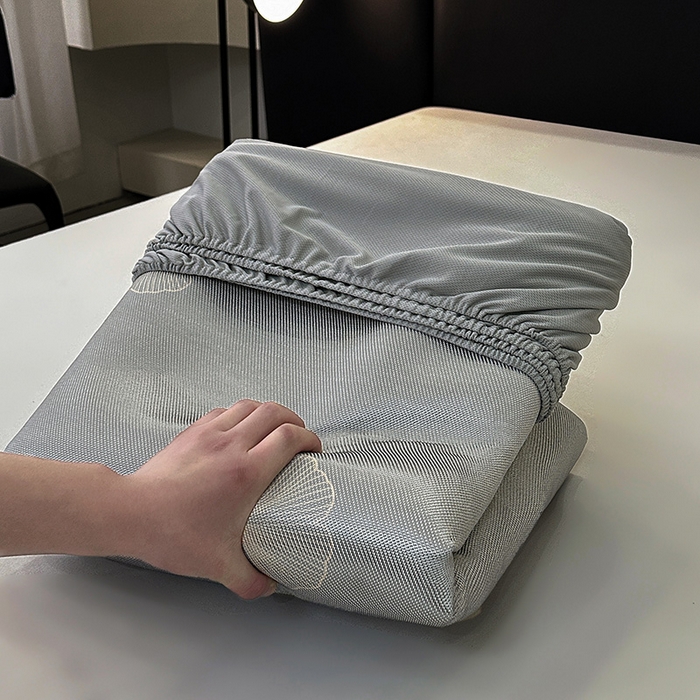 91家纺网 家纺一手货源 找家纺 全季家居 2025新款A类轻奢系列数码印花冰藤席凉席席子 杏叶语-灰金 床笠