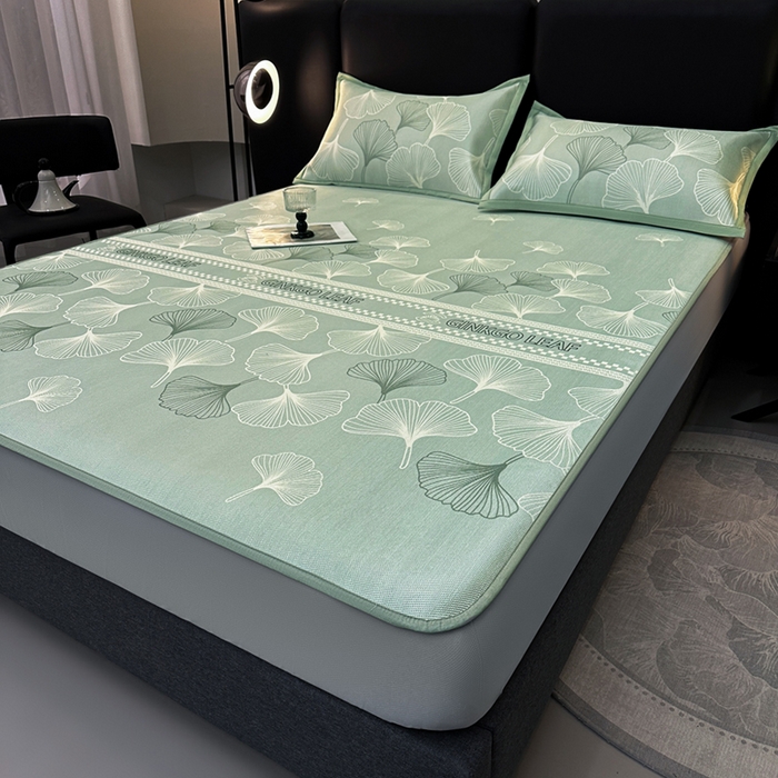 91家纺网 家纺一手货源 找家纺 全季家居 2025新款A类轻奢系列数码印花冰藤席凉席席子 杏叶语-水绿 床笠