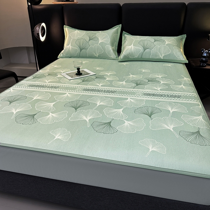 91家纺网 家纺一手货源 找家纺 全季家居 2025新款A类轻奢系列数码印花冰藤席凉席席子 杏叶语-水绿 床笠