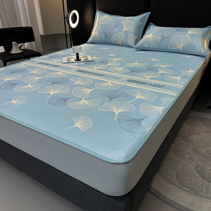 91家纺网 家纺一手货源 找家纺 全季家居 2025新款A类轻奢系列数码印花冰藤席凉席席子 杏叶语-天蓝 床笠