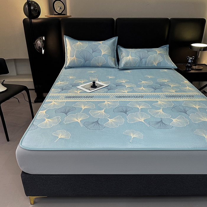 91家纺网 家纺一手货源 找家纺 全季家居 2025新款A类轻奢系列数码印花冰藤席凉席席子 杏叶语-天蓝 床笠