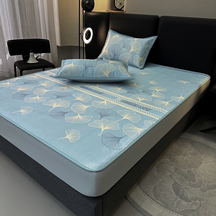 91家纺网 家纺一手货源 找家纺 全季家居 2025新款A类轻奢系列数码印花冰藤席凉席席子 杏叶语-天蓝 床笠