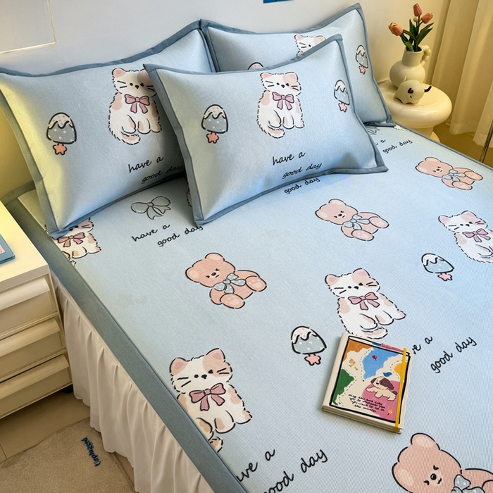 91家纺网 家纺一手货源 找家纺 全季家居 2025新款A类小清新数码印花冰藤席凉席席子 雪糕猫咪 床席