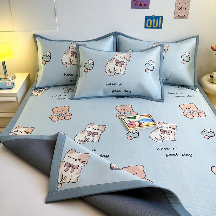 91家纺网 家纺一手货源 找家纺 全季家居 2025新款A类小清新数码印花冰藤席凉席席子 雪糕猫咪 床席