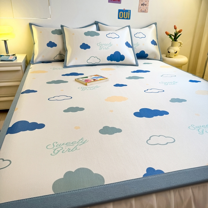 91家纺网 家纺一手货源 找家纺 全季家居 2025新款A类小清新数码印花冰藤席凉席席子 云朵 床席