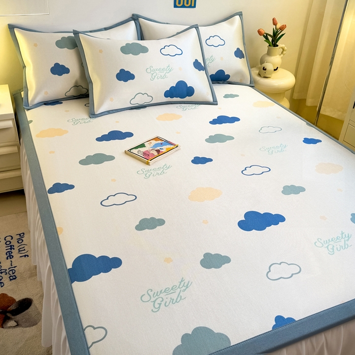 91家纺网 家纺一手货源 找家纺 全季家居 2025新款A类小清新数码印花冰藤席凉席席子 云朵 床席