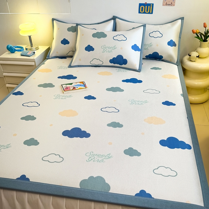 91家纺网 家纺一手货源 找家纺 全季家居 2025新款A类小清新数码印花冰藤席凉席席子 云朵 床席