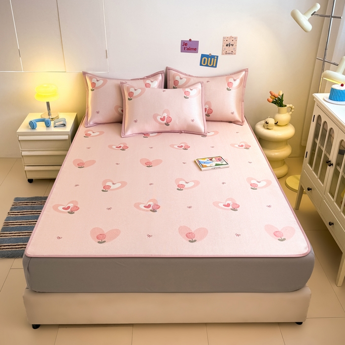 91家纺网 家纺一手货源 找家纺 全季家居 2025新款A类小清新数码印花冰藤席凉席席子 爱心郁金香 床笠