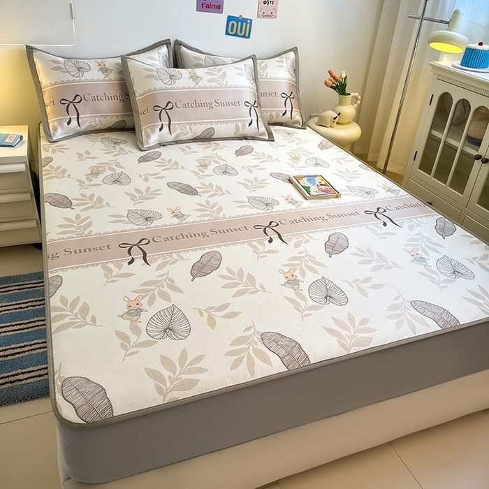 91家纺网 家纺一手货源 找家纺 全季家居 2025新款A类小清新数码印花冰藤席凉席席子 复古花园 床笠