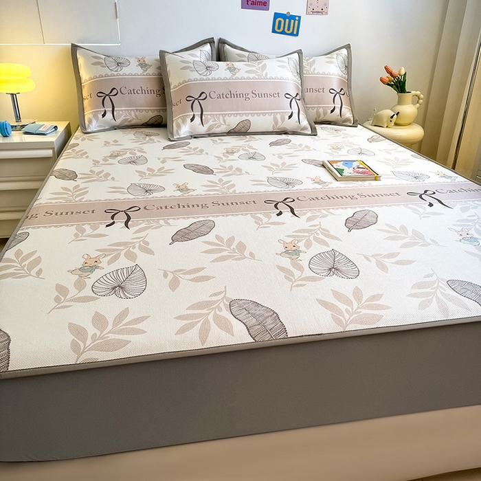 91家纺网 家纺一手货源 找家纺 全季家居 2025新款A类小清新数码印花冰藤席凉席席子 复古花园 床笠