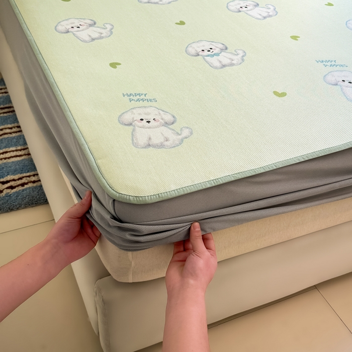 91家纺网 家纺一手货源 找家纺 全季家居 2025新款A类小清新数码印花冰藤席凉席席子 开心小狗 床笠