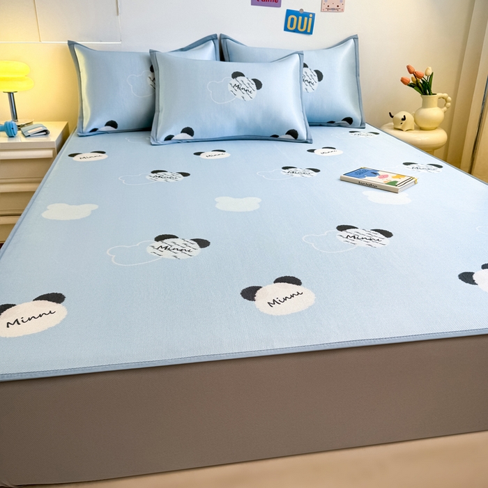 91家纺网 家纺一手货源 找家纺 全季家居 2025新款A类小清新数码印花冰藤席凉席席子 蓝色熊猫 床笠