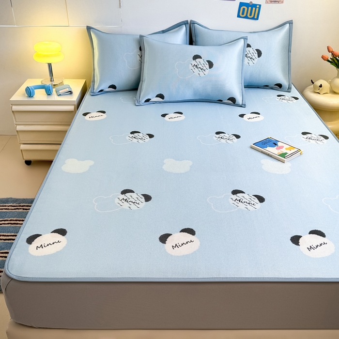 91家纺网 家纺一手货源 找家纺 全季家居 2025新款A类小清新数码印花冰藤席凉席席子 蓝色熊猫 床笠