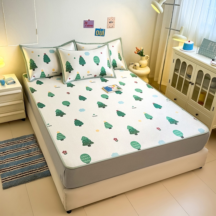 91家纺网 家纺一手货源 找家纺 全季家居 2025新款A类小清新数码印花冰藤席凉席席子 森林 床笠