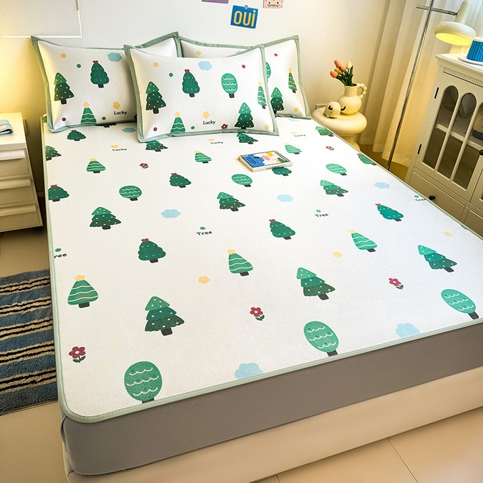 91家纺网 家纺一手货源 找家纺 全季家居 2025新款A类小清新数码印花冰藤席凉席席子 森林 床笠