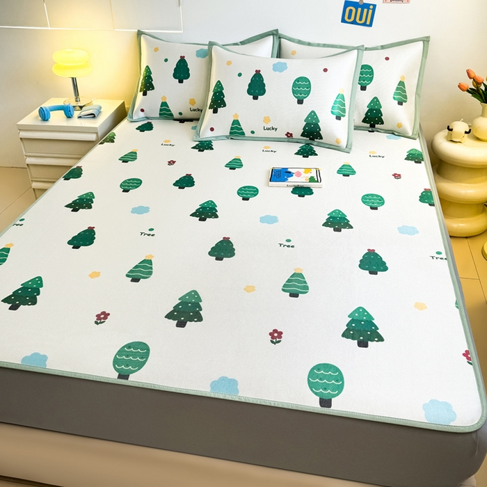 91家纺网 家纺一手货源 找家纺 全季家居 2025新款A类小清新数码印花冰藤席凉席席子 森林 床笠