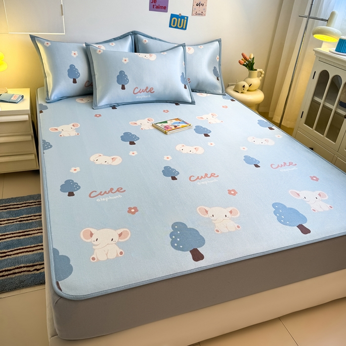 91家纺网 家纺一手货源 找家纺 全季家居 2025新款A类小清新数码印花冰藤席凉席席子 森林小象 床笠