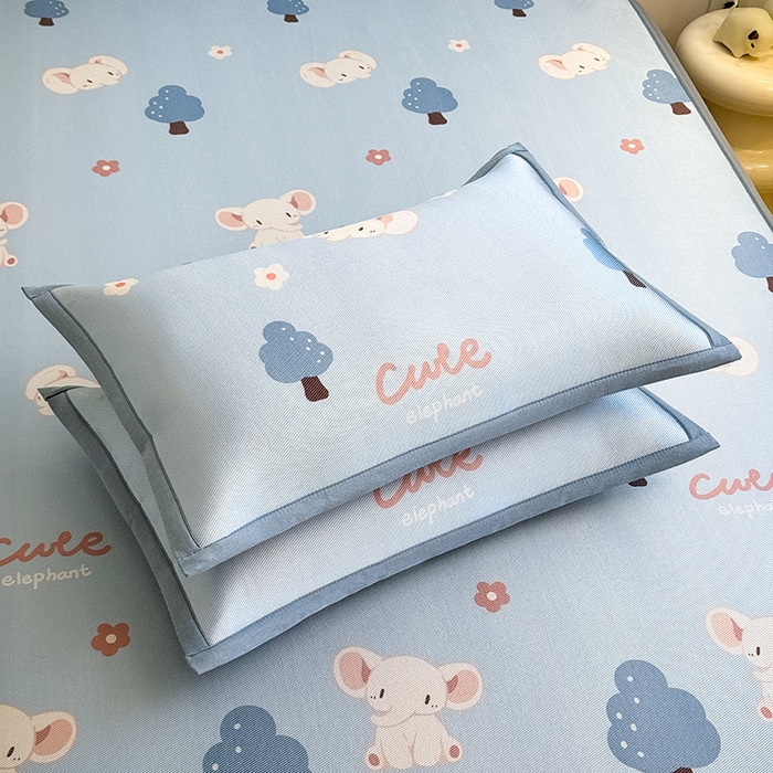 91家纺网 家纺一手货源 找家纺 全季家居 2025新款A类小清新数码印花冰藤席凉席席子 森林小象 床笠