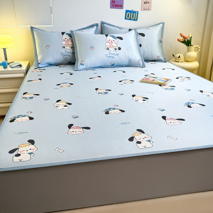 91家纺网 家纺一手货源 找家纺 全季家居 2025新款A类小清新数码印花冰藤席凉席席子 调皮小狗 床笠