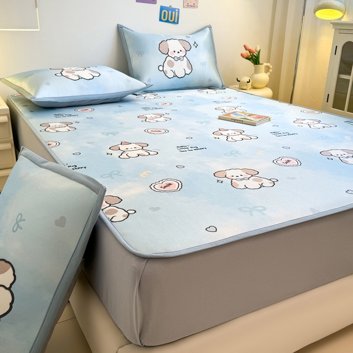 91家纺网 家纺一手货源 找家纺 全季家居 2025新款A类小清新数码印花冰藤席凉席席子 微笑小狗 床笠