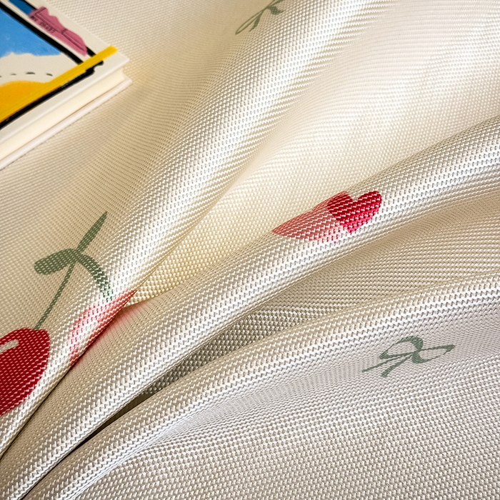 91家纺网 家纺一手货源 找家纺 全季家居 2025新款A类小清新数码印花冰藤席凉席席子 小樱桃 床笠