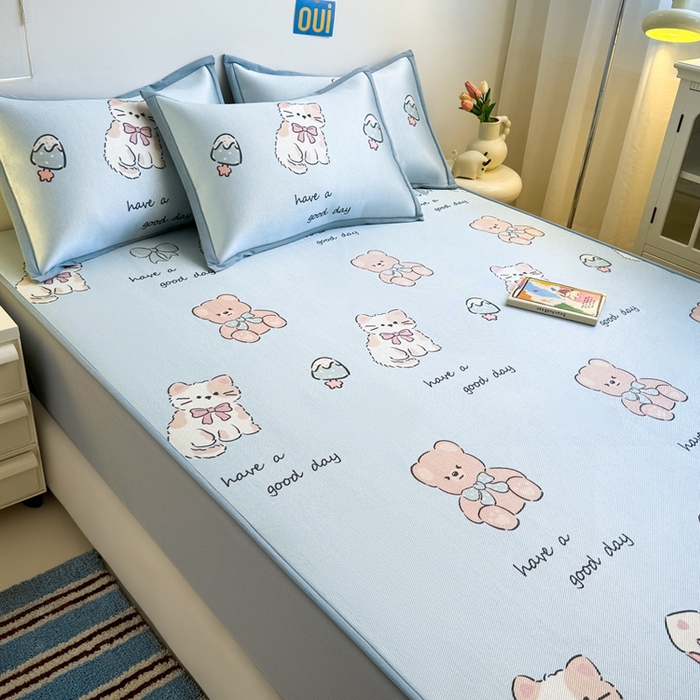 91家纺网 家纺一手货源 找家纺 全季家居 2025新款A类小清新数码印花冰藤席凉席席子 雪糕猫咪 床笠