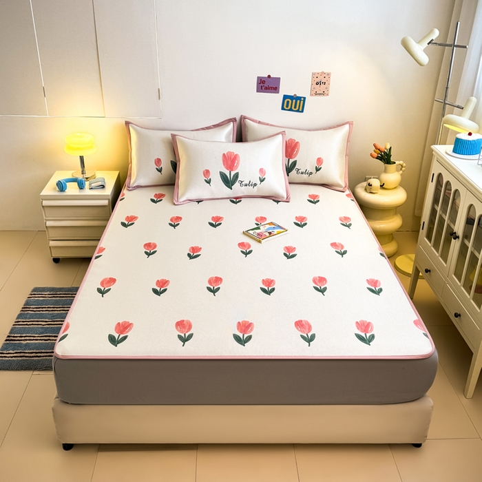 91家纺网 家纺一手货源 找家纺 全季家居 2025新款A类小清新数码印花冰藤席凉席席子 郁金香 床笠