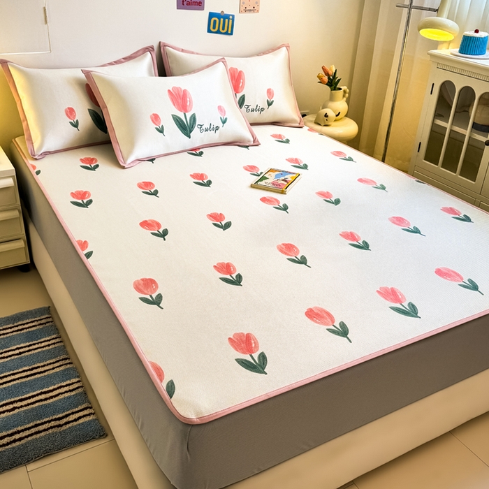 91家纺网 家纺一手货源 找家纺 全季家居 2025新款A类小清新数码印花冰藤席凉席席子 郁金香 床笠