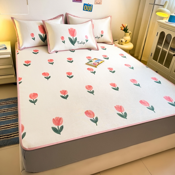 91家纺网 家纺一手货源 找家纺 全季家居 2025新款A类小清新数码印花冰藤席凉席席子 郁金香 床笠