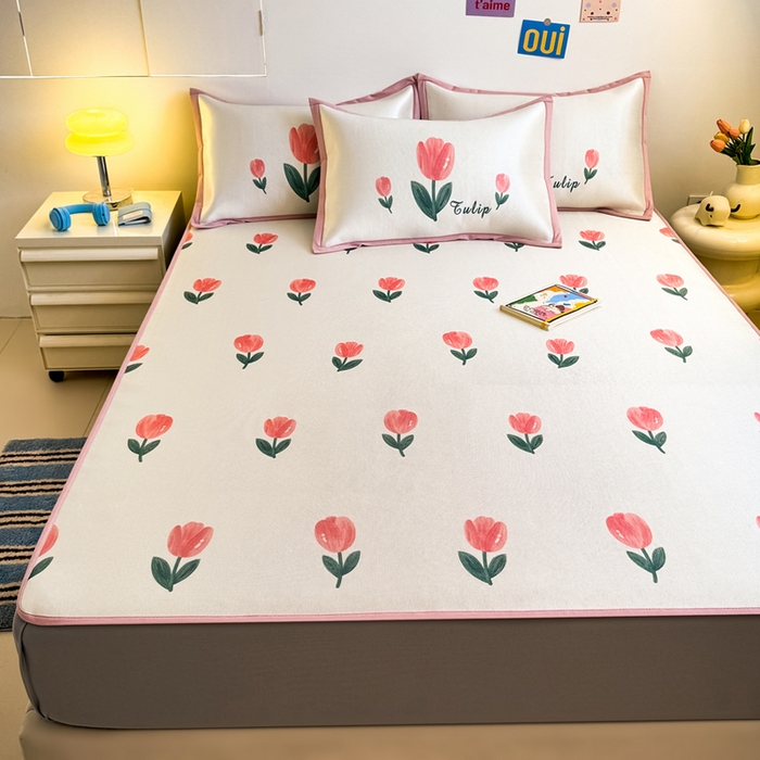 91家纺网 家纺一手货源 找家纺 全季家居 2025新款A类小清新数码印花冰藤席凉席席子 郁金香 床笠