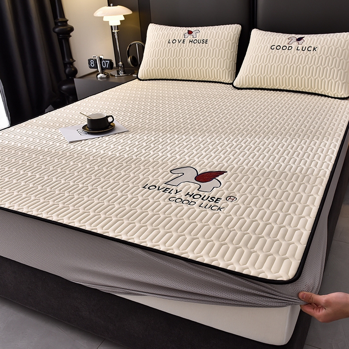 91家纺网 家纺一手货源 找家纺 炫拼家纺 2025春夏新款0.5加厚床笠乳胶凉席-小飞马系列 小飞马-玉石白