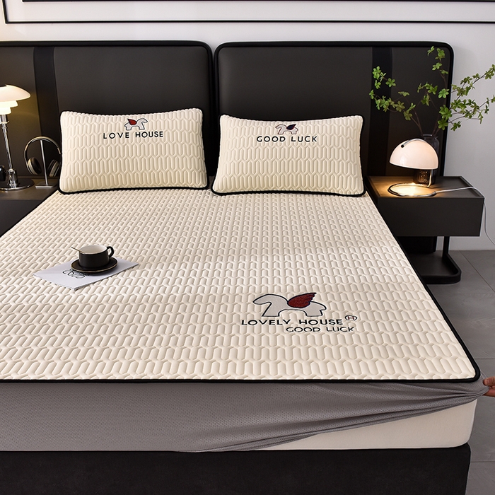 91家纺网 家纺一手货源 找家纺 炫拼家纺 2025春夏新款0.5加厚床笠乳胶凉席-小飞马系列 小飞马-玉石白