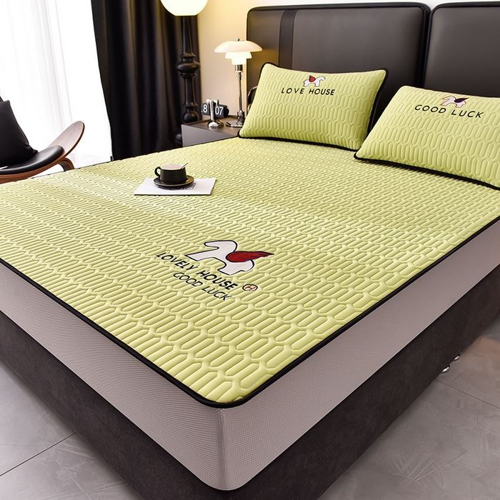 91家纺网 家纺一手货源 找家纺 炫拼家纺 2025春夏新款0.5加厚床笠乳胶凉席-小飞马系列 小飞马-仙草绿