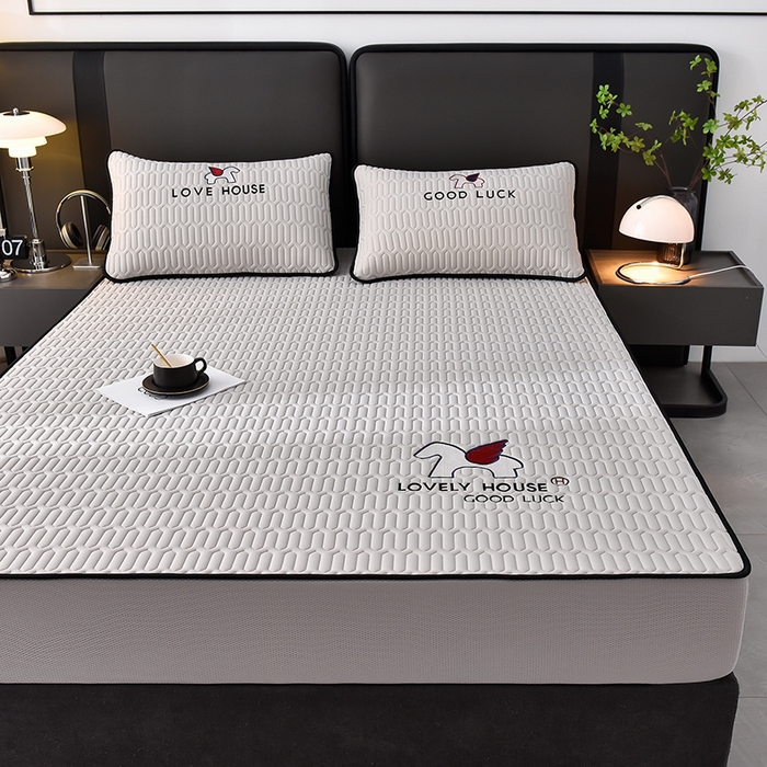 91家纺网 家纺一手货源 找家纺 炫拼家纺 2025春夏新款0.5加厚床笠乳胶凉席-小飞马系列 小飞马-珍珠灰