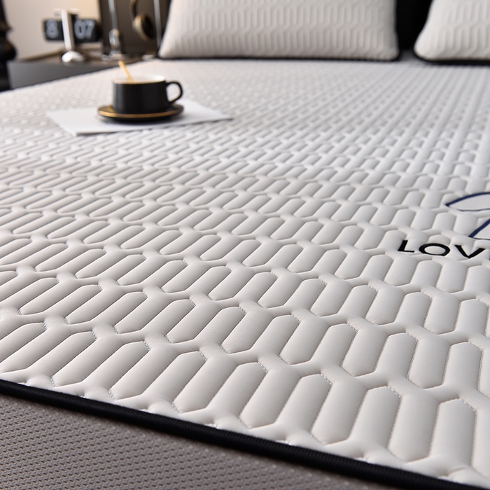 91家纺网 家纺一手货源 找家纺 炫拼家纺 2025春夏新款0.5加厚床笠乳胶凉席-小飞马系列 小飞马-珍珠灰