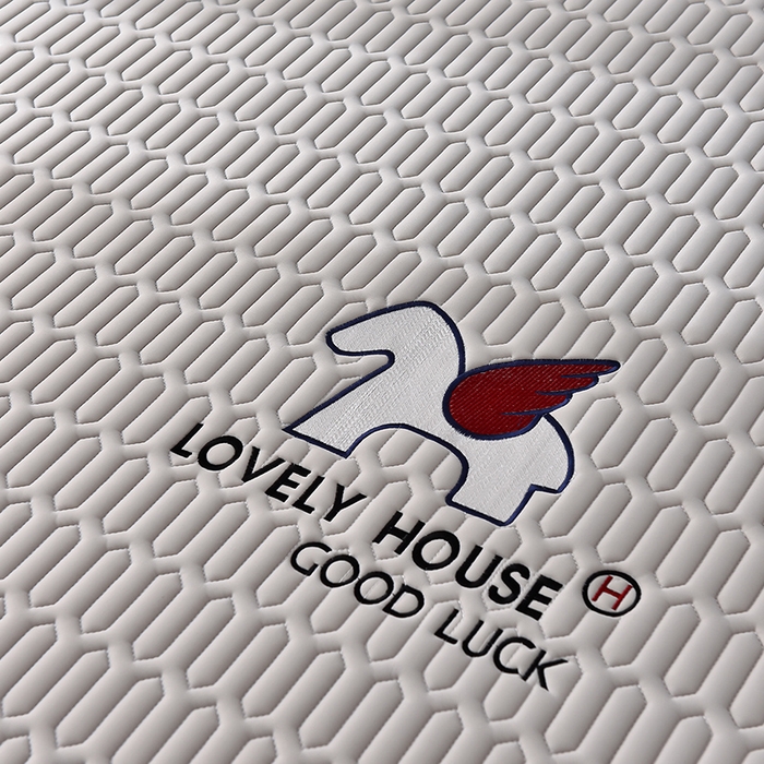 91家纺网 家纺一手货源 找家纺 炫拼家纺 2025春夏新款0.5加厚床笠乳胶凉席-小飞马系列 小飞马-珍珠灰