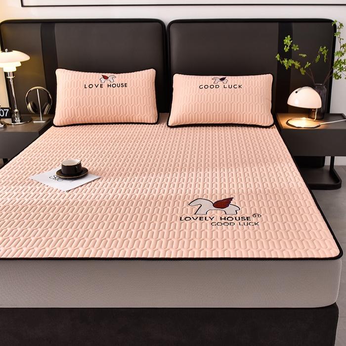 91家纺网 家纺一手货源 找家纺 炫拼家纺 2025春夏新款0.5加厚床笠乳胶凉席-小飞马系列 小飞马-香妃粉