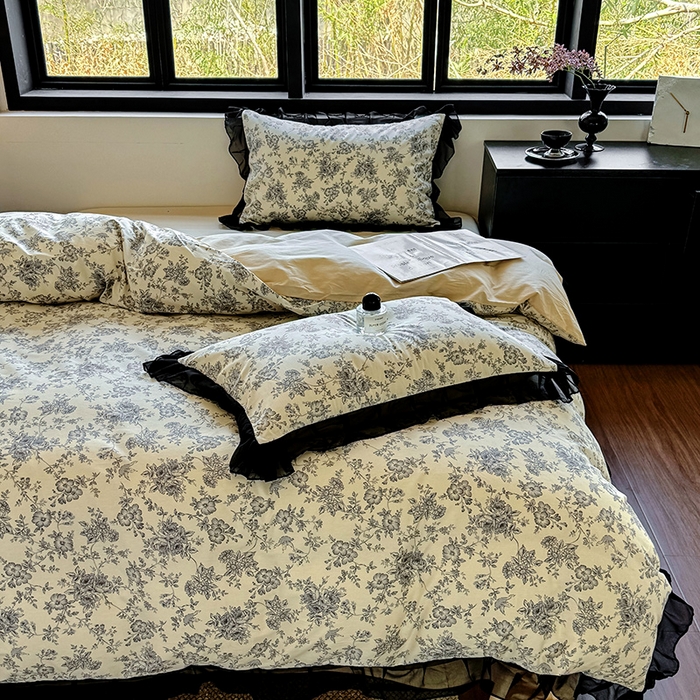 91家纺网 家纺一手货源 找家纺 宅家居 2025新款爆款轻法式赫本风复古印花13372纯棉四件套韩式黑色花边40支全棉三件套 洛莉娜