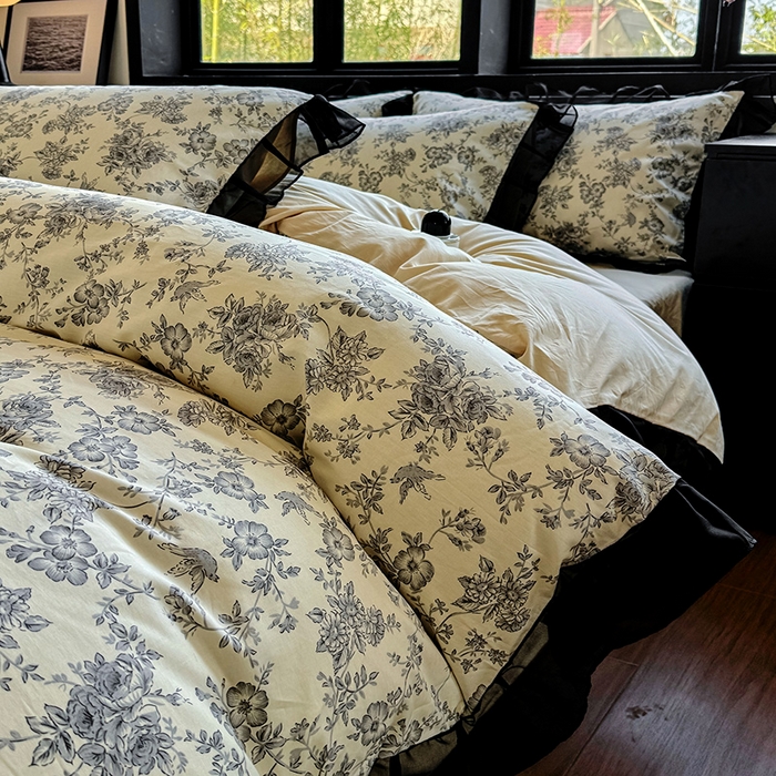 91家纺网 家纺一手货源 找家纺 宅家居 2025新款爆款轻法式赫本风复古印花13372纯棉四件套韩式黑色花边40支全棉三件套 洛莉娜