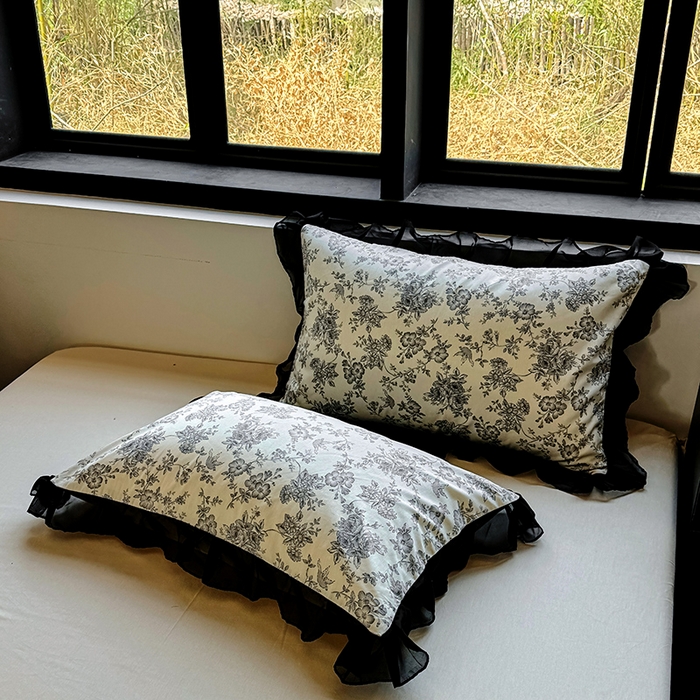 91家纺网 家纺一手货源 找家纺 宅家居 2025新款爆款轻法式赫本风复古印花13372纯棉四件套韩式黑色花边40支全棉三件套 洛莉娜