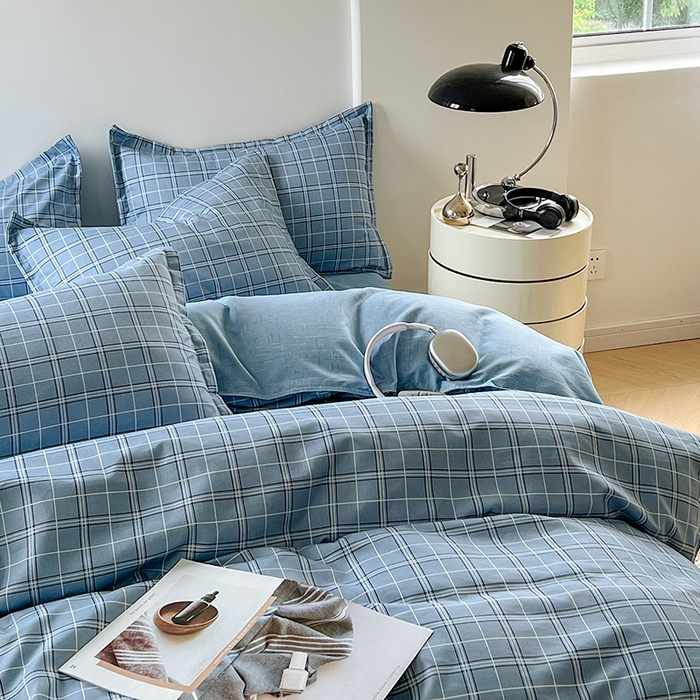 91家纺网 家纺一手货源 找家纺 世爵家纺 2023新款亲肤印花磨毛四件套 格言-蓝