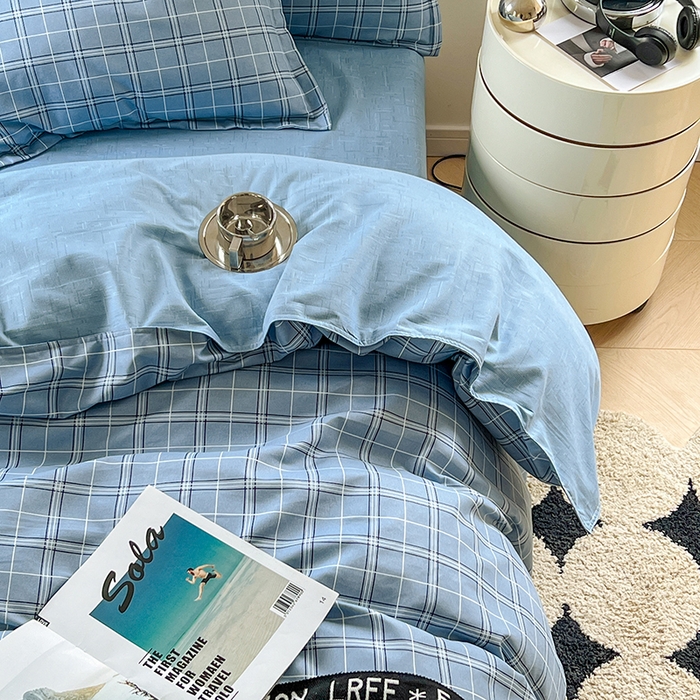 91家纺网 家纺一手货源 找家纺 世爵家纺 2023新款亲肤印花磨毛四件套 格言-蓝